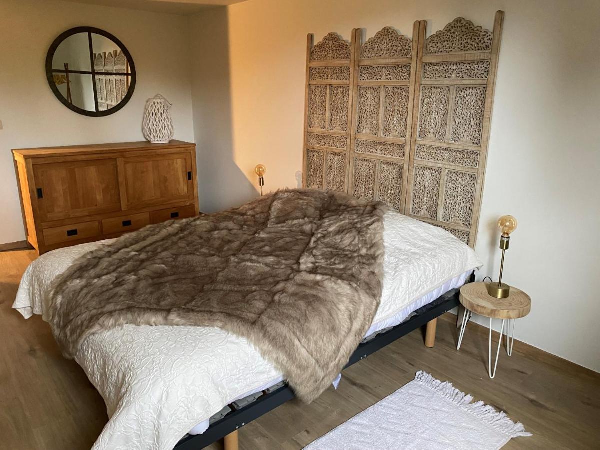 Le Logis Des Chenes, Superbe Bungalow Dans Quartier Residentiel Proche De Namur 웨피옹 외부 사진