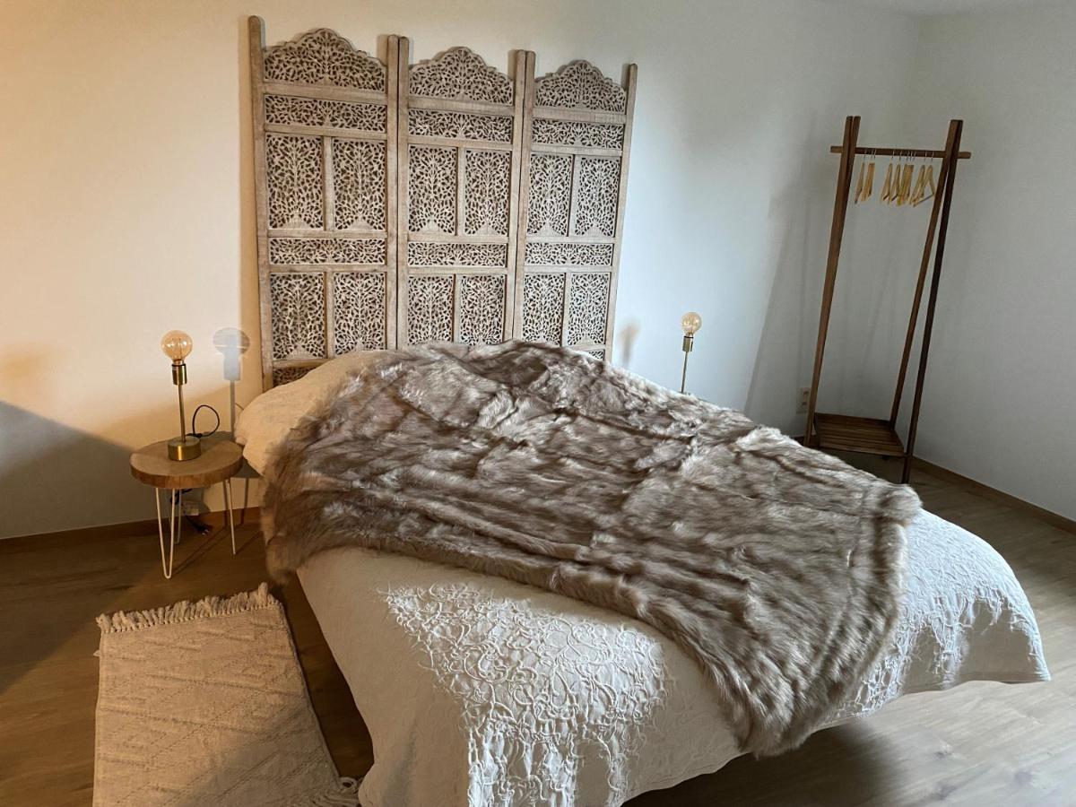 Le Logis Des Chenes, Superbe Bungalow Dans Quartier Residentiel Proche De Namur 웨피옹 외부 사진